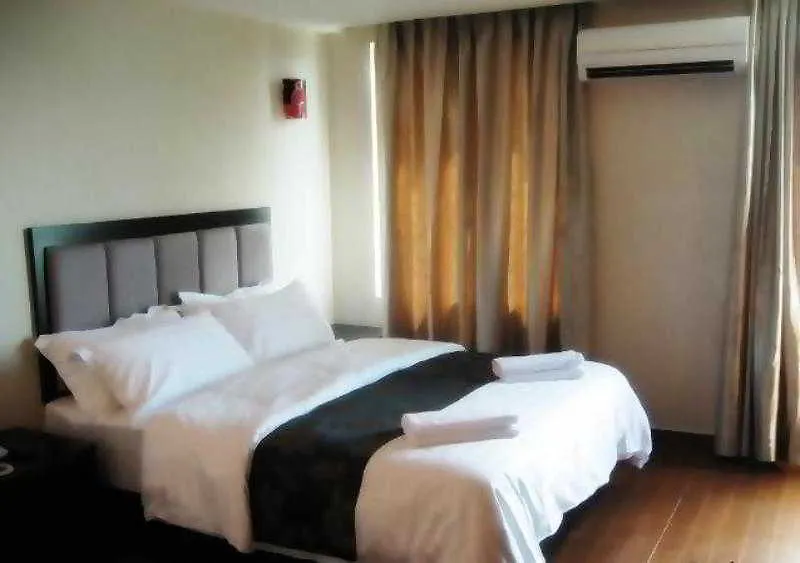 Kk Waterfront Hotel Kota Kinabalu 3*,