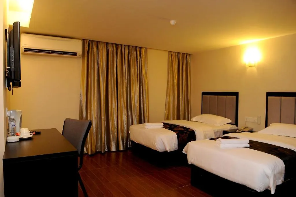 Kk Waterfront Hotel Kota Kinabalu 3*,
